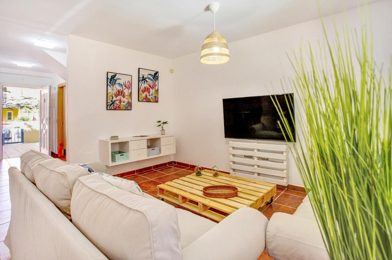 Premium Family House Apartment คอร์ราเลโฮ ภายนอก รูปภาพ