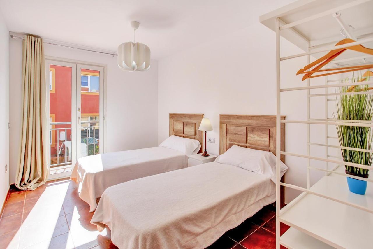 Premium Family House Apartment คอร์ราเลโฮ ภายนอก รูปภาพ